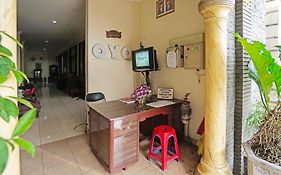 OYO 335 Wisma Empat Lima Syariah